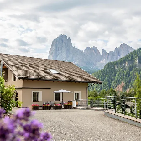 Apartment Lara Ruveda Ortisei